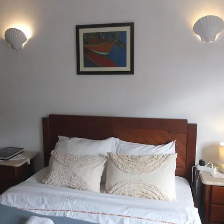 Casa Tipica Portuguesa Castelo & Mar Feriehus