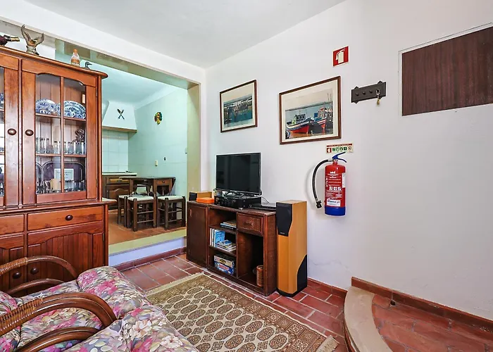 Casa Tipica Portuguesa Castelo & Mar Tatil Evi Setúbal