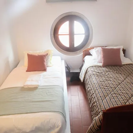 Refúgio, Casa Típica Portuguesa