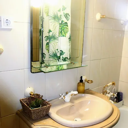 Refúgio, Casa Típica Portuguesa *